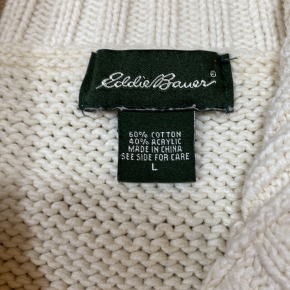 Eddie Bauer Woman’s Sweater Size L Cardigan Cream/Grey Snowflake Design - Picture 7 of 10